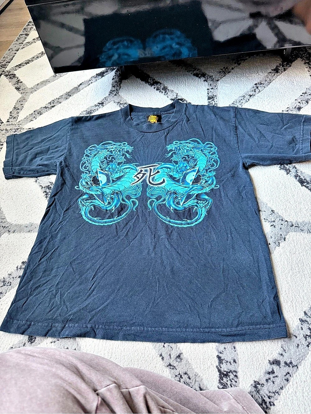 Y2K Fever International Graphic Dragon Short Sleeve Tee in Blue